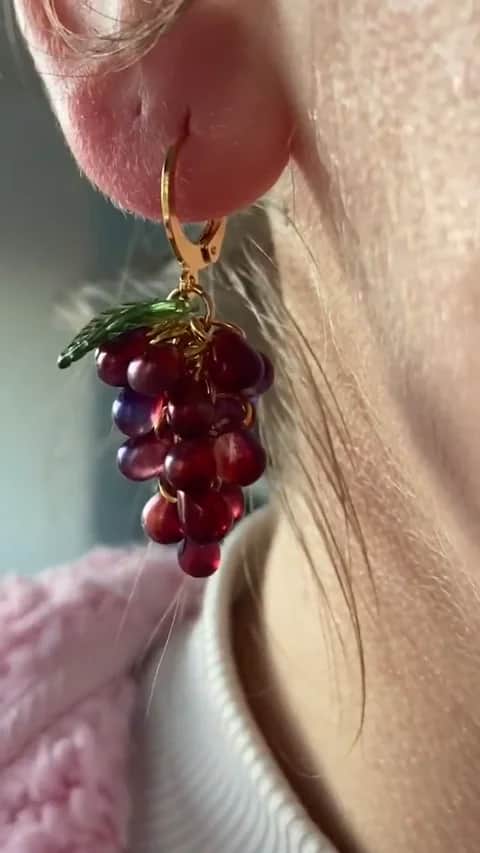 Boucles mini raisins rouge bleuté - Vue 3 sur 3