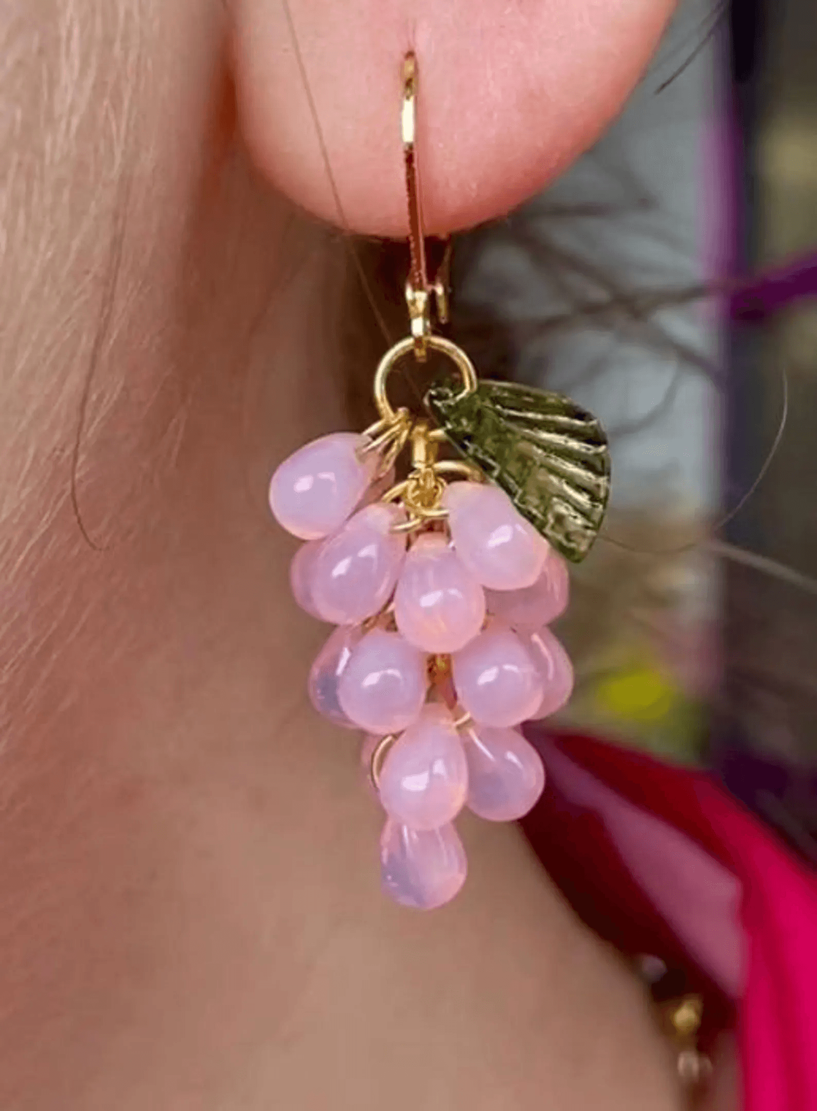 Boucles d'oreilles Boucles mini raisins rose pâle - Vue 2 sur 5