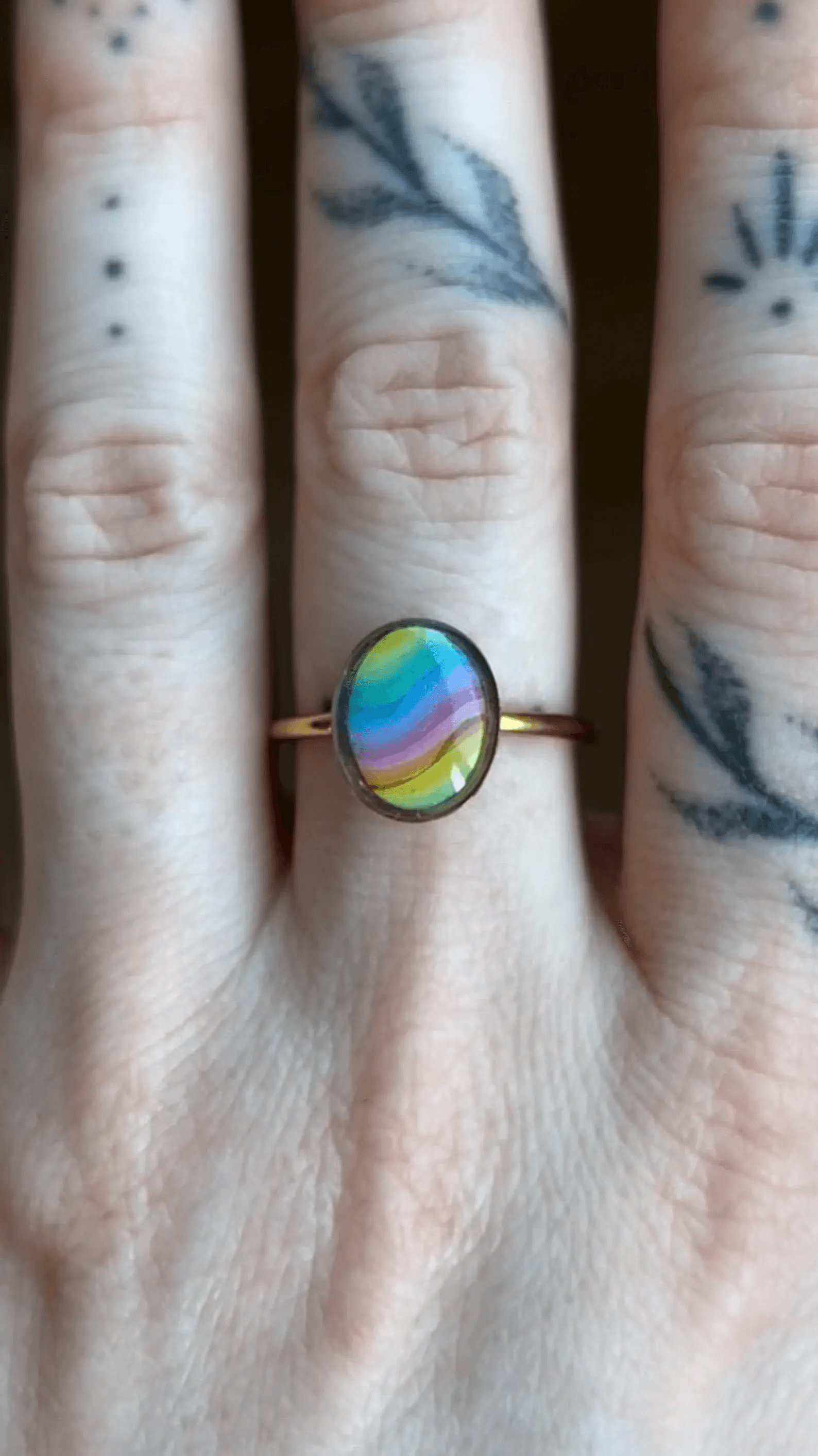 Bagues Bague ovale Arc-en-ciel - dorée en Jaune - Vue 2 sur 2