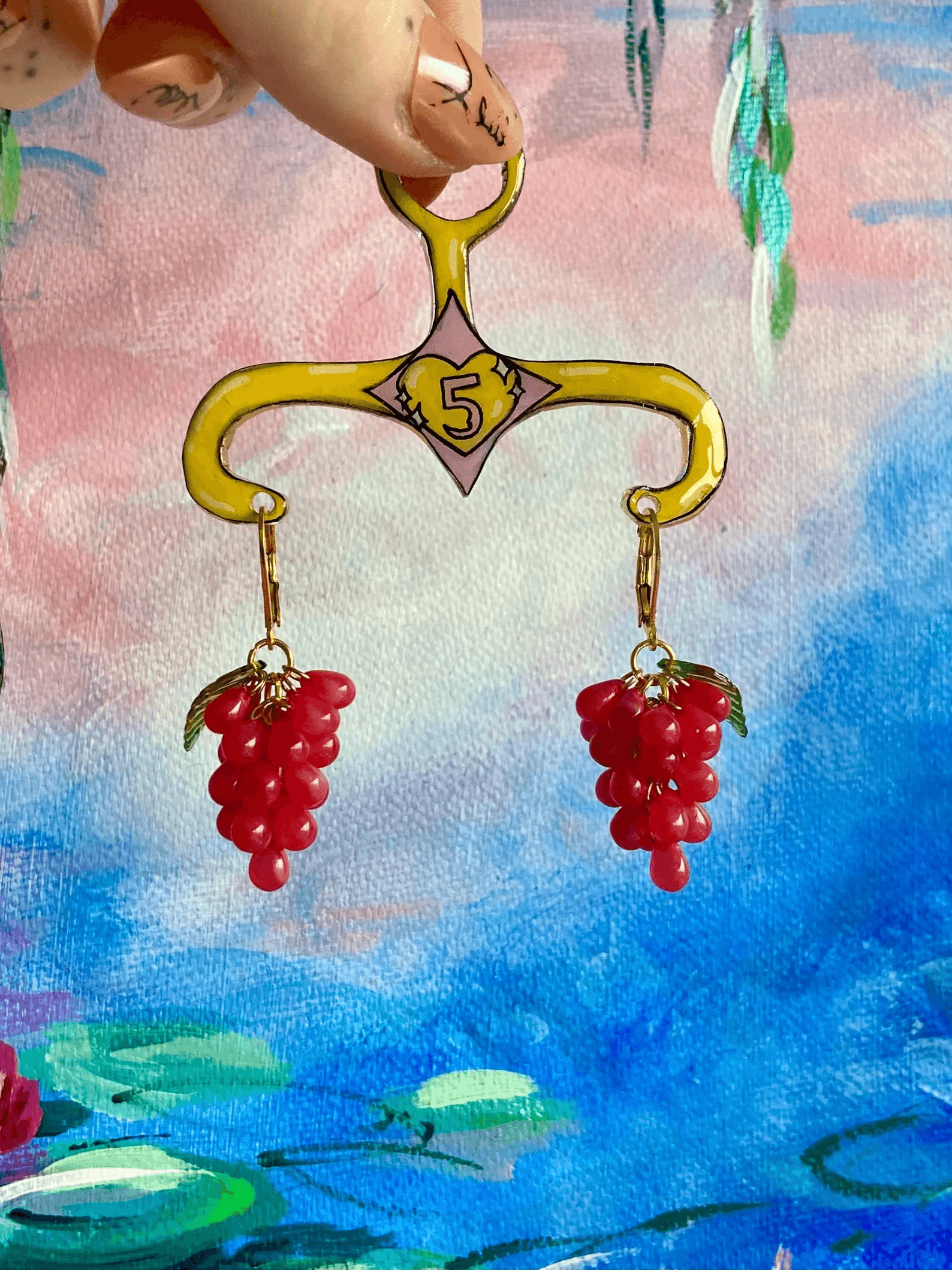 Boucles d'oreilles Boucles mini raisins framboise - Vue 3 sur 4