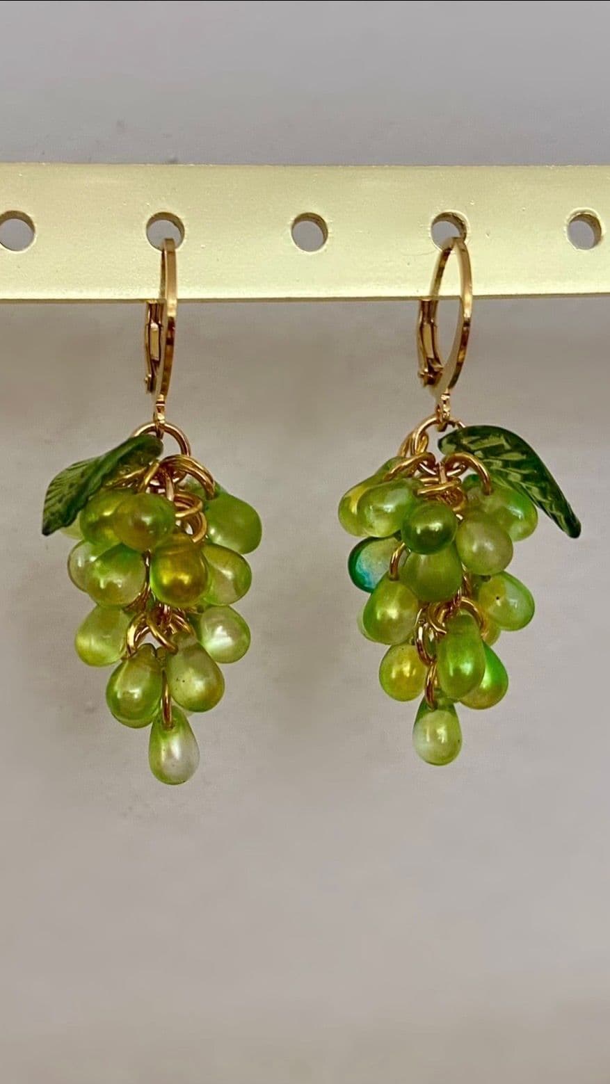 Boucles mini raisins - Vert irisé - Verre