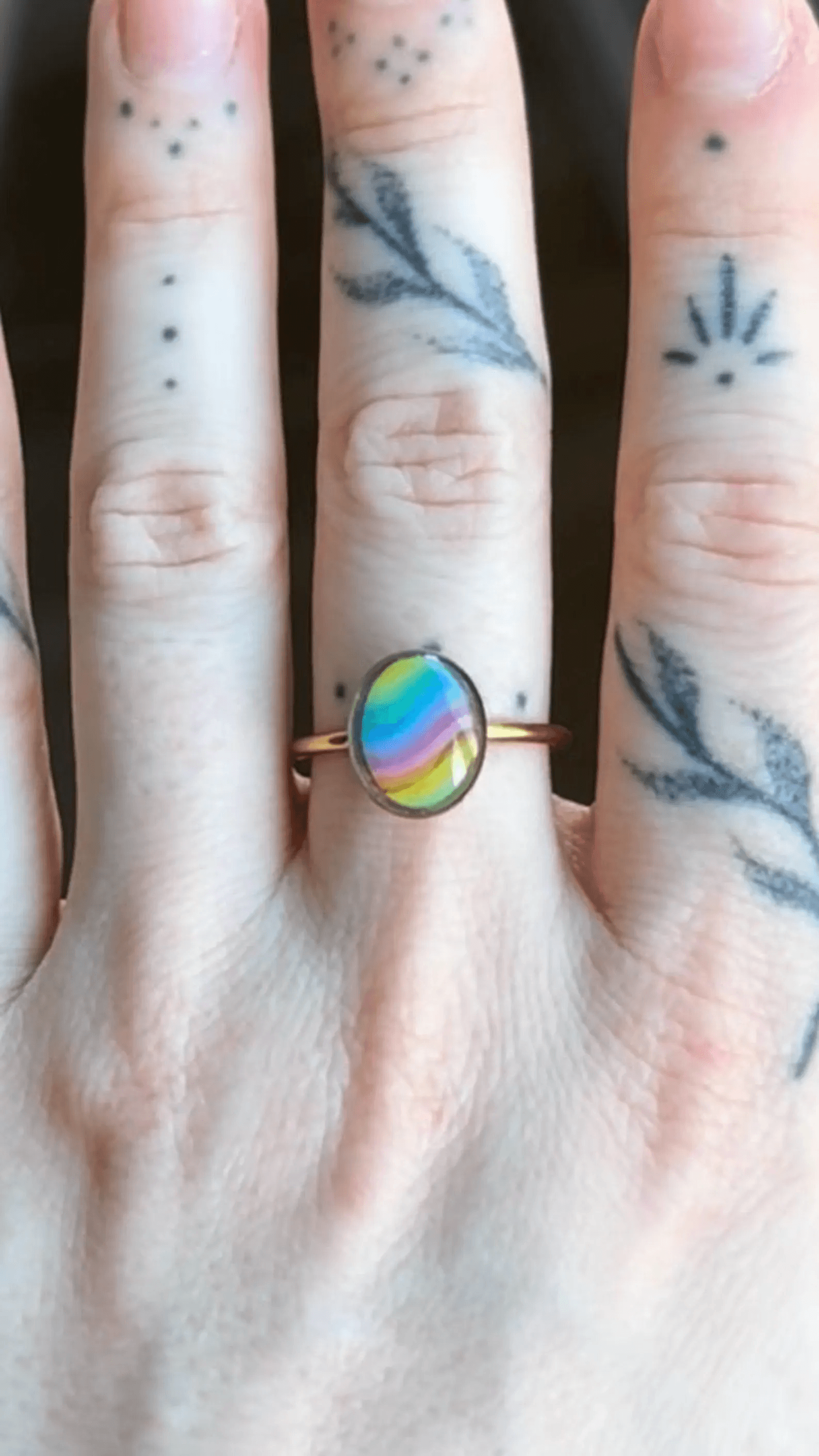 Bague ovale Arc-en-ciel - dorée - Jaune